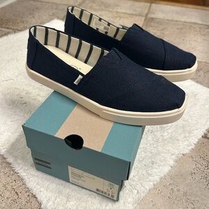 Toms women’s size 7 Navy Heritage Canvas Alpargata Cupsole